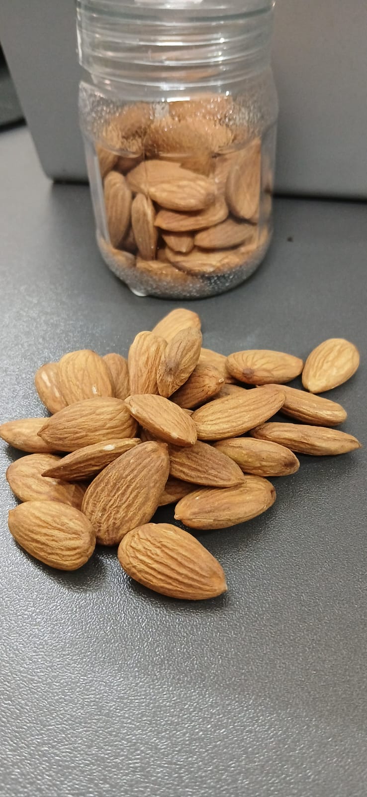 Sinaraa Premium Almonds (Badam) | Crunchy, Nutritious & Naturally Fresh | 1kg