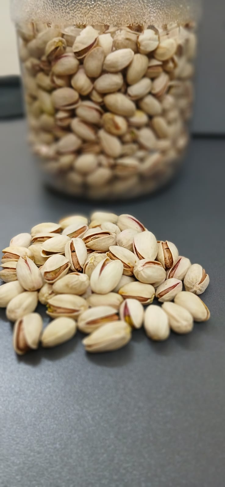 Sinaraa Premium Roasted & Salted Pistachios (Pista) | In Shell | Lightly Roasted | 1kg