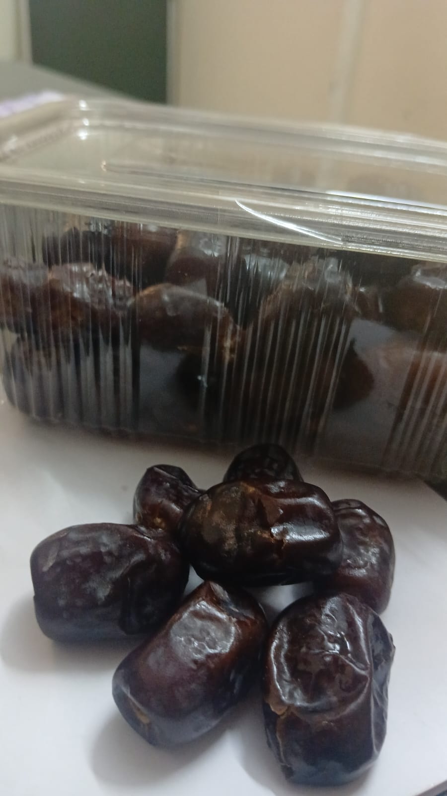 Sinaraa Premium Kimia Dates | Soft, Juicy & Naturally Sweet | 1kg