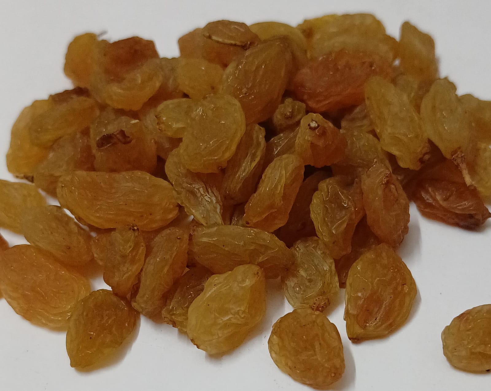 Sinaraa Premium Kishmish (Raisins) | Naturally Sweet, Soft & Nutritious | 1kg